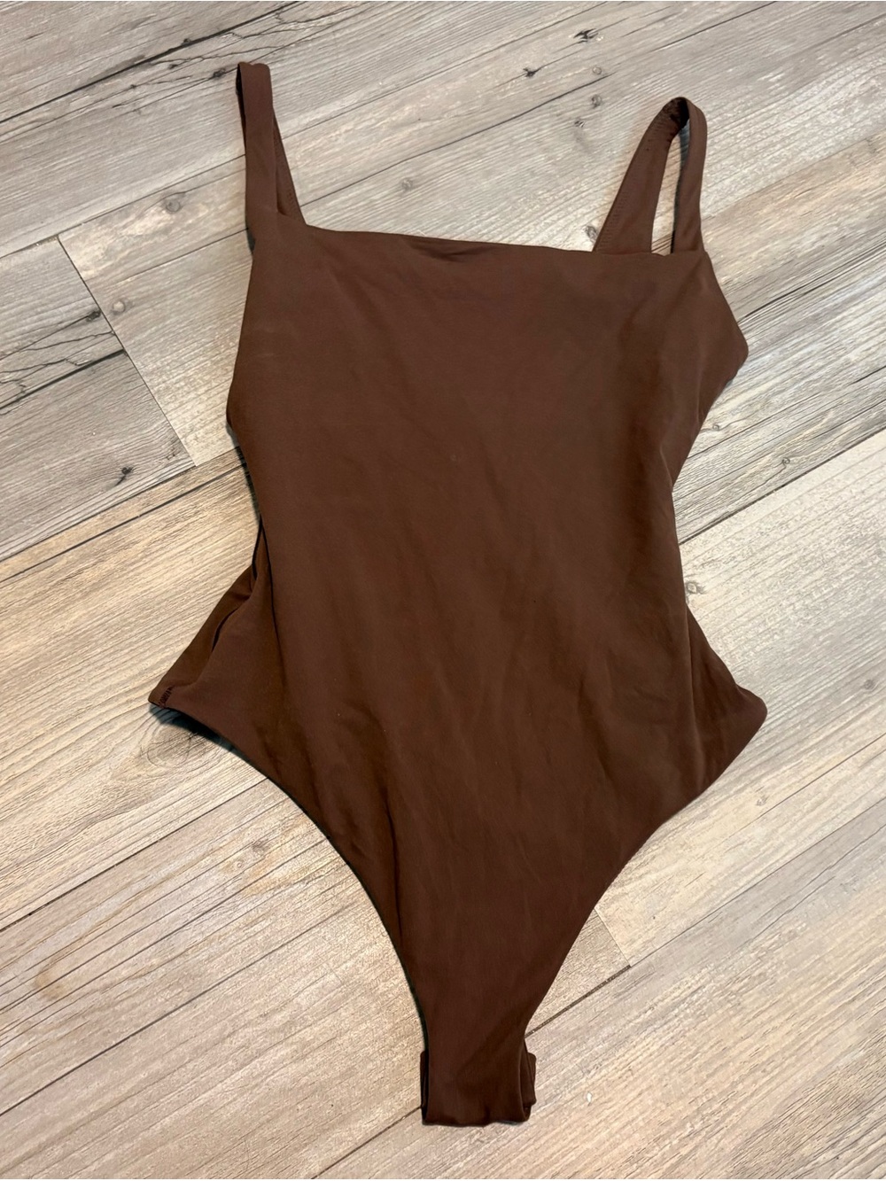 SKIMS Kim Kardashian Fits Everybody square neck bodysuit XS new with tags